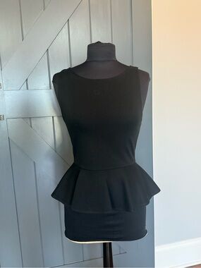 Alice & Olivia Sleeveless Peplum Top S
